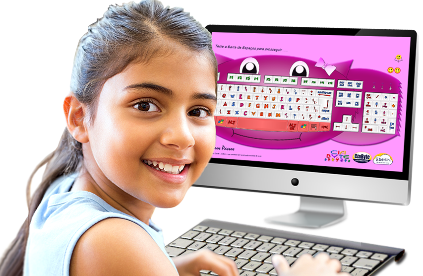 moça fazendo um curso interativo no computador